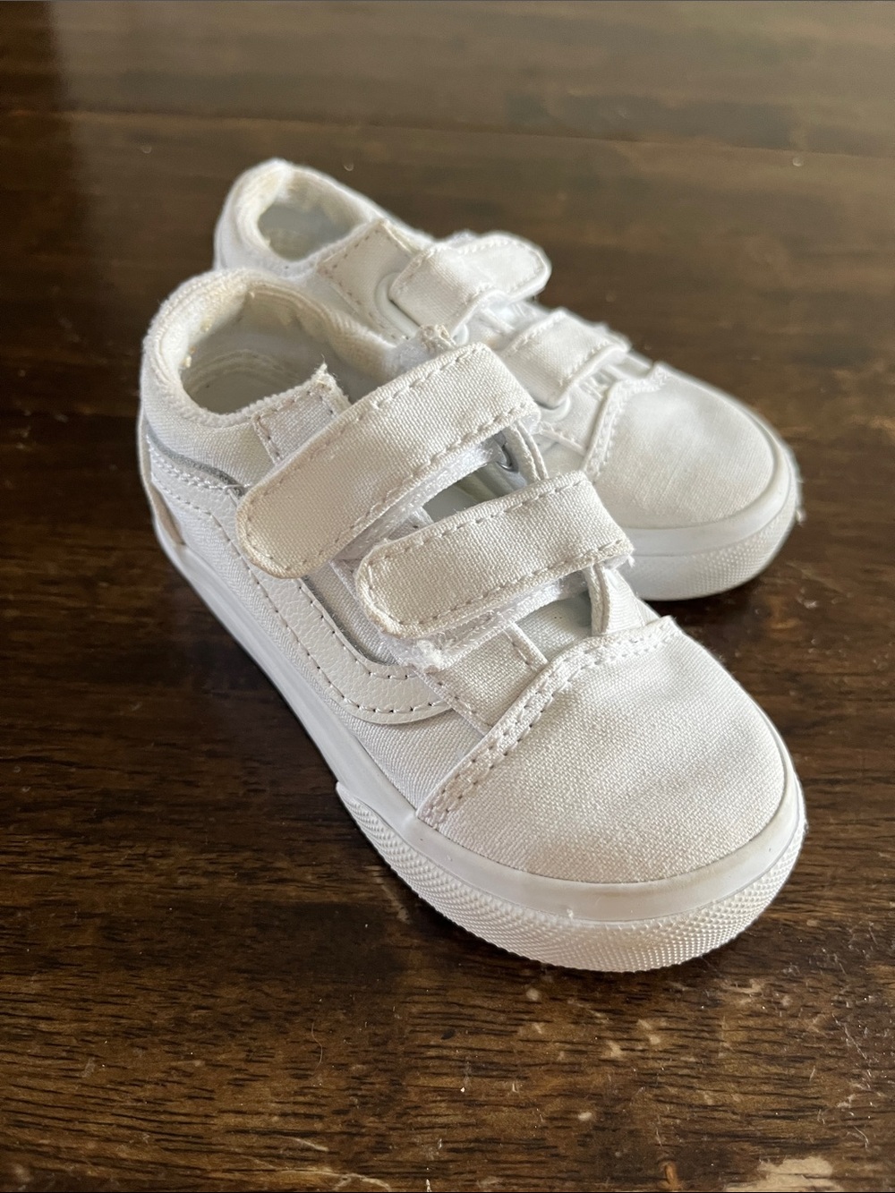 Vans Kids White Canvas Velcro Sneakers
